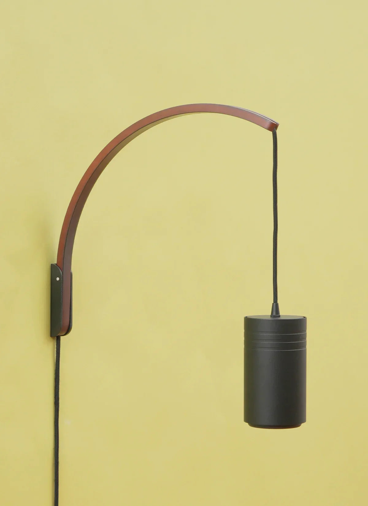 How Do You Pick the Right Grow Light Finish?