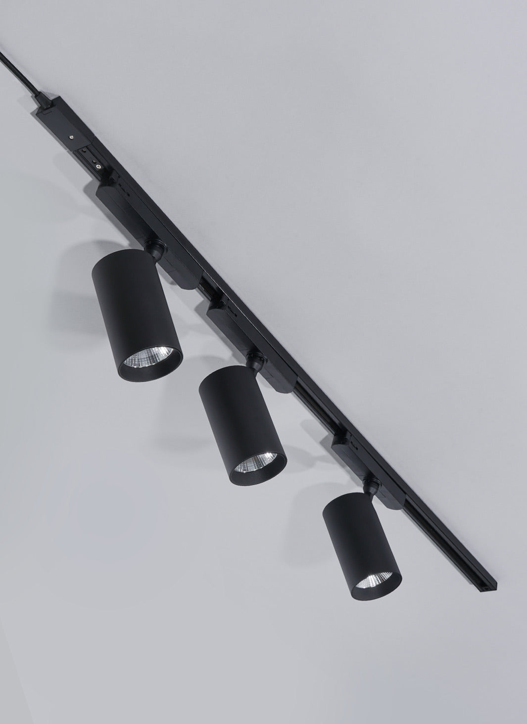 Track Lighting for Indoor Plants | Grow Light Track Lighting | Highland ...